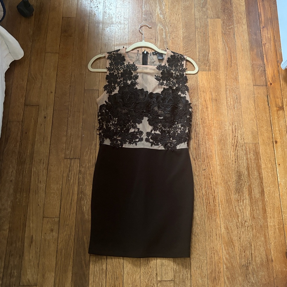 Elegant Black and Cream Lace Dress